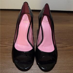 Lilly Pulitzer Black Patent Leather Shoes